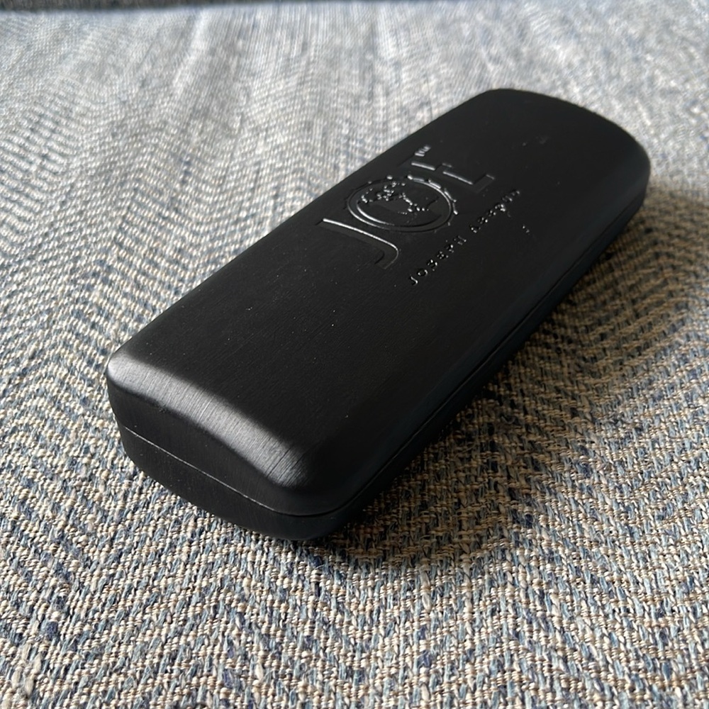 Joe - Joseph Abboud - Black Clam Shell Hard Case … - image 7